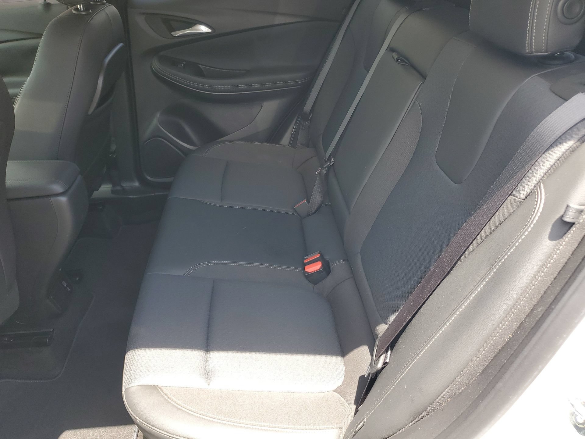 Used 2022 Buick Encore GX Select FWD image 11