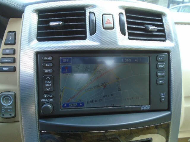 Used 2009 Cadillac XLR V RWD image 14