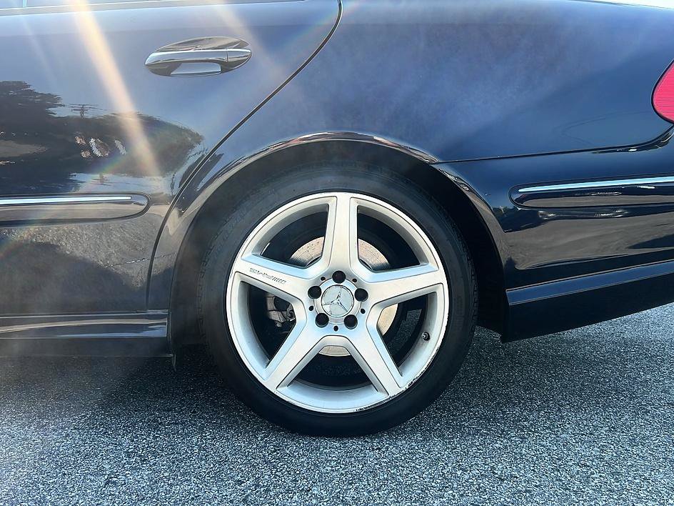 Used 2009 Mercedes-Benz E 350 Sedan image 22