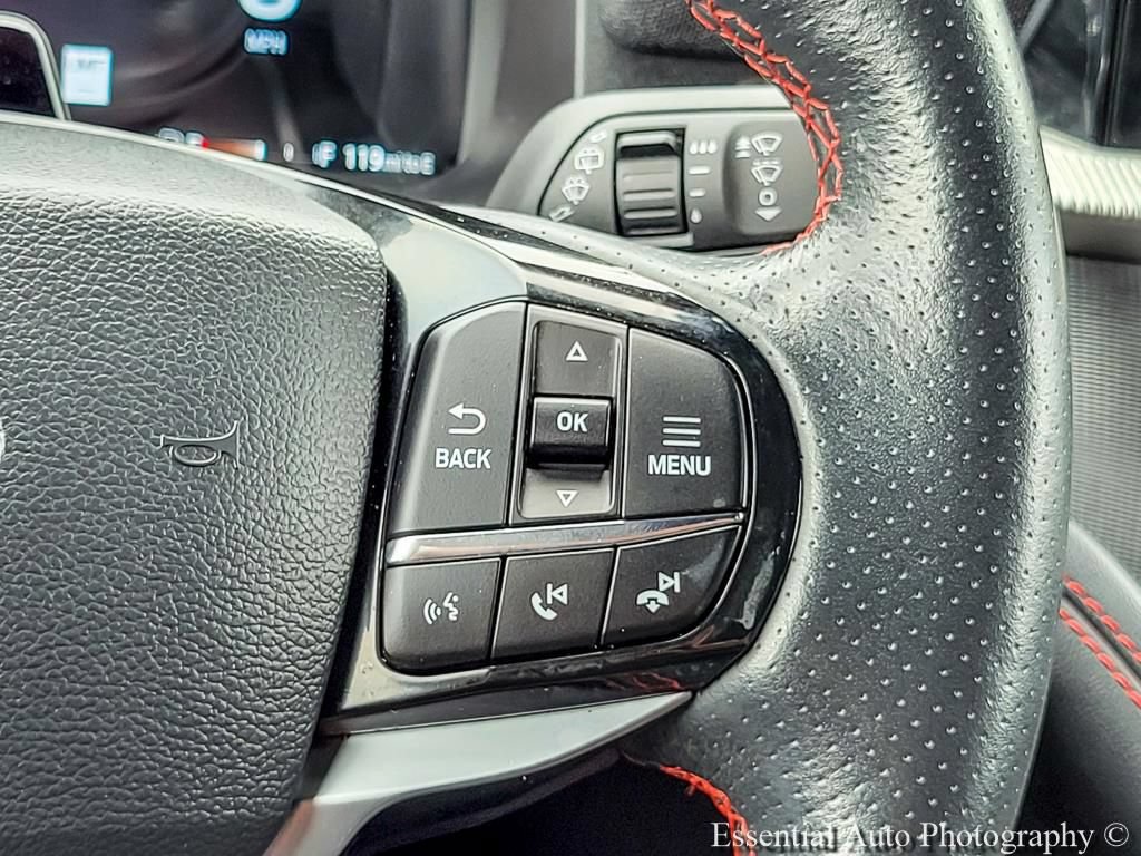 Used 2025 Ford Explorer ST-Line w/ ST-Line Street Pack AWD/4WD image 17