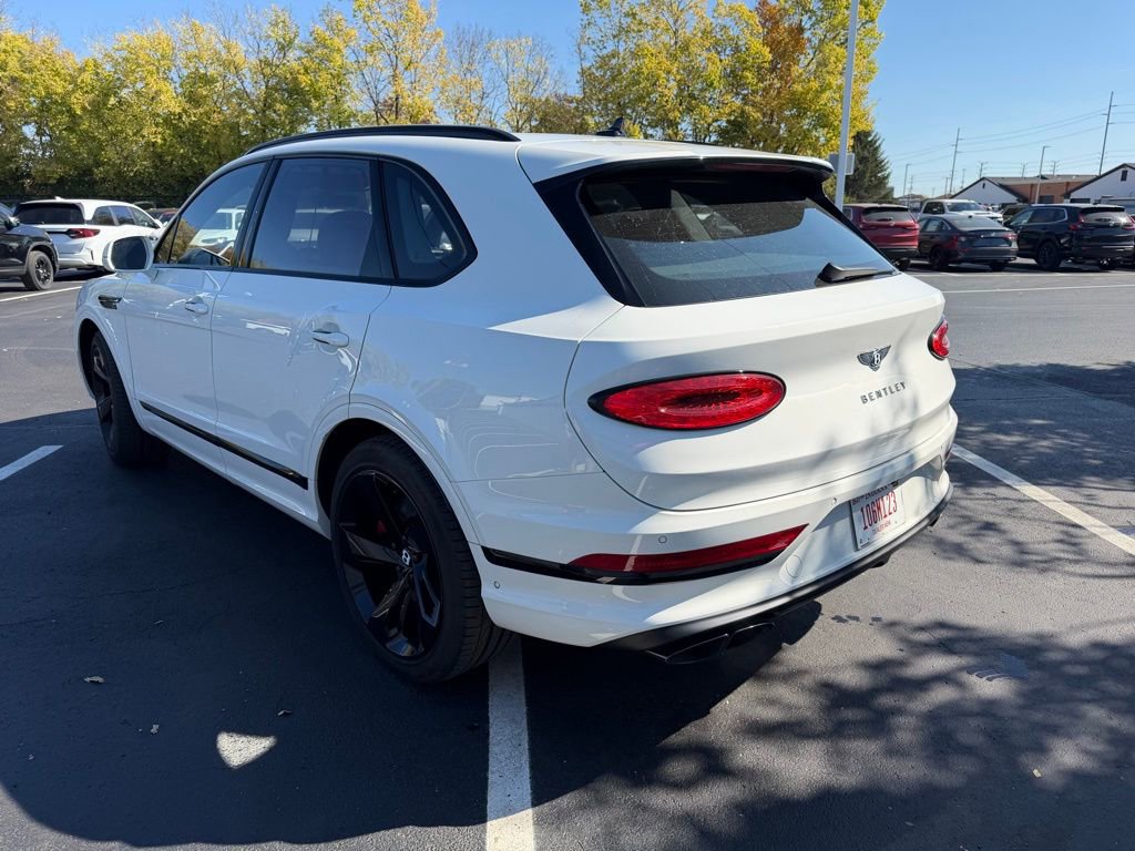 Used 2023 Bentley Bentayga image 3