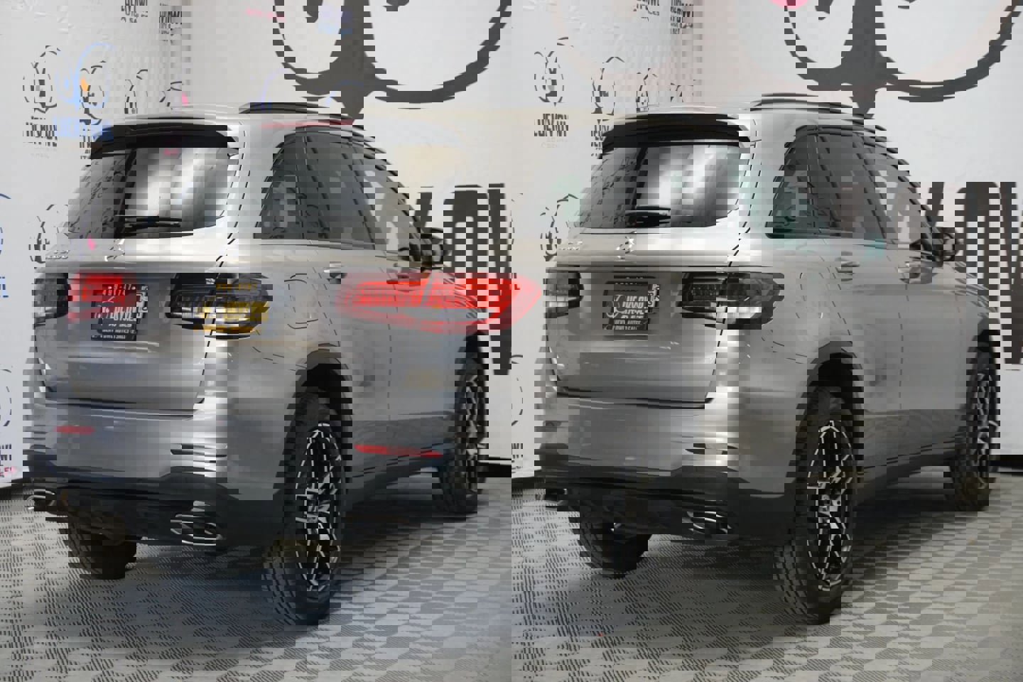 Used 2019 Mercedes-Benz GLC 300 w/ AMG Line image 5