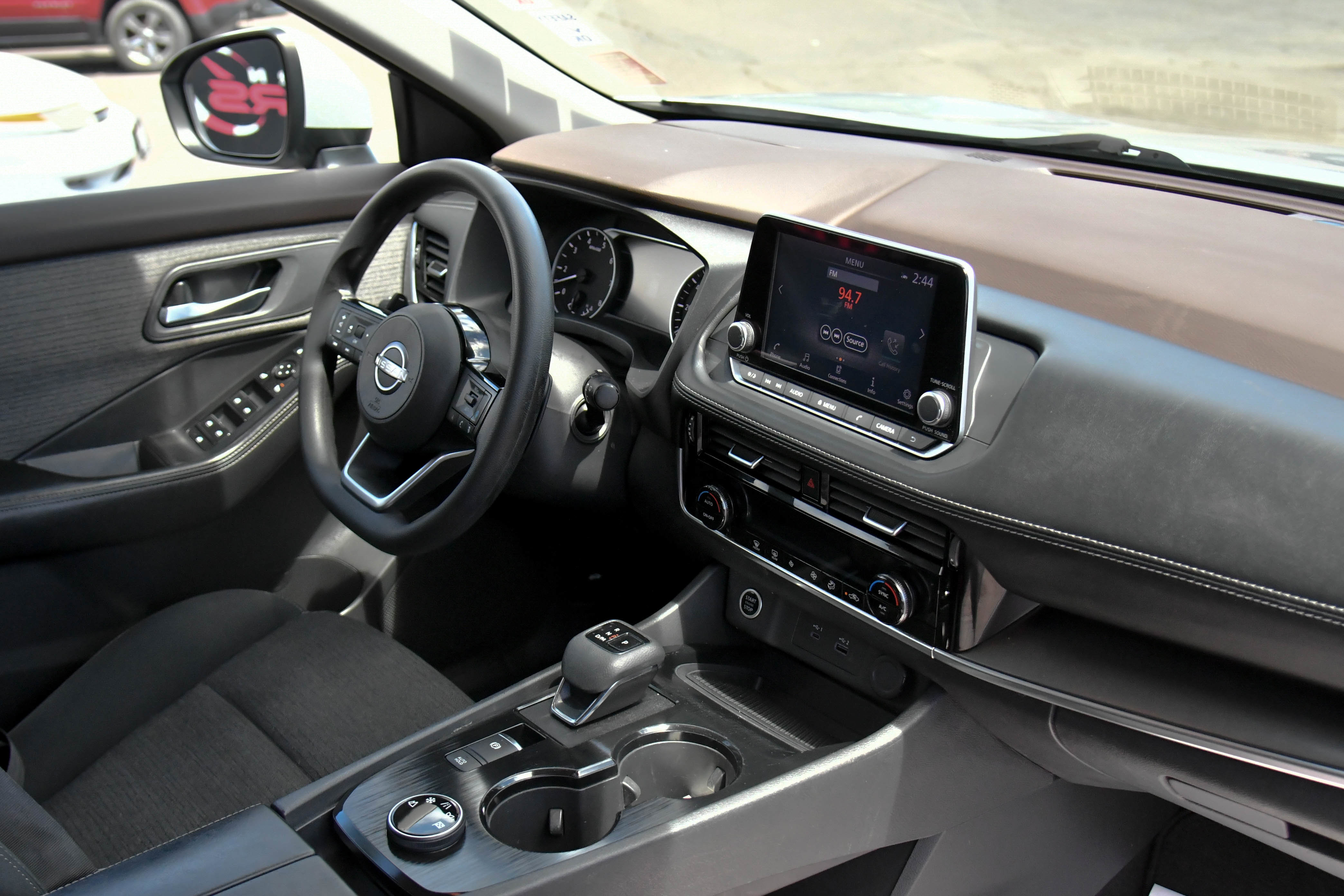 Used 2022 Nissan Rogue SV AWD/4WD image 42