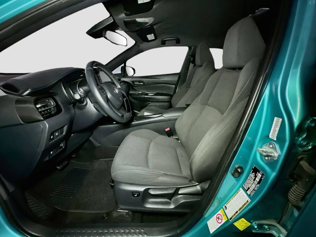 Used 2018 Toyota C-HR XLE FWD image 17
