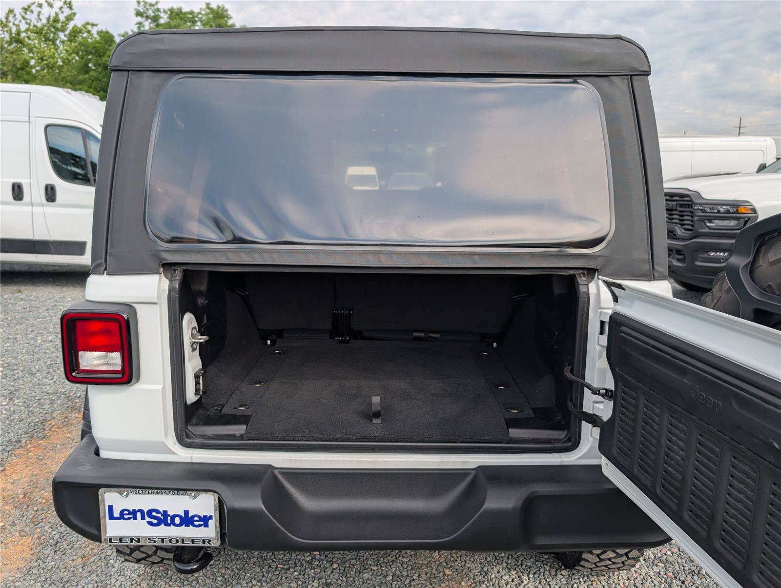 Used 2022 Jeep Wrangler Unlimited Sport AWD/4WD image 13