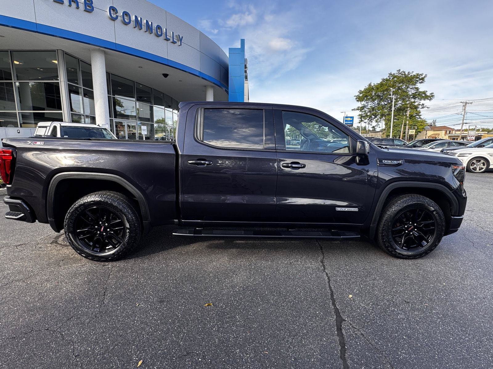 Certified 2023 GMC Sierra 1500 Elevation w/ Elevation Premium Package AWD/4WD image 6