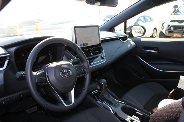 Used 2025 Toyota Corolla SE w/ SE Premium Package FWD image 12
