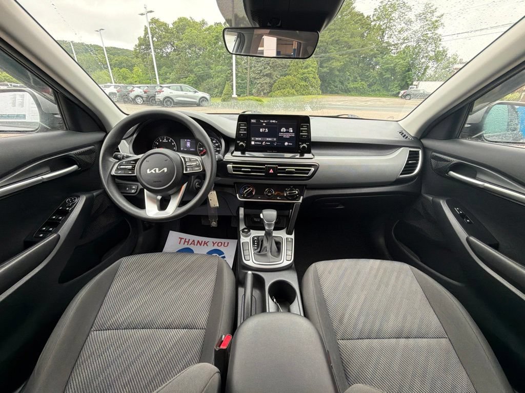 Used 2023 Kia Seltos LX AWD/4WD image 17