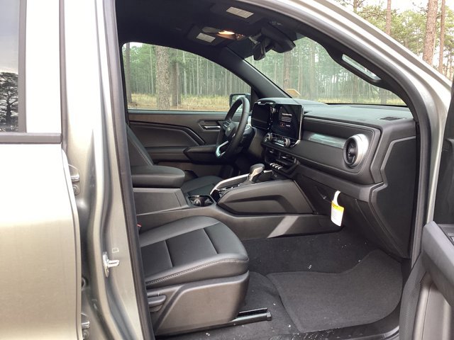 New 2025 Chevrolet Colorado LT w/ LT Convenience Package image 13