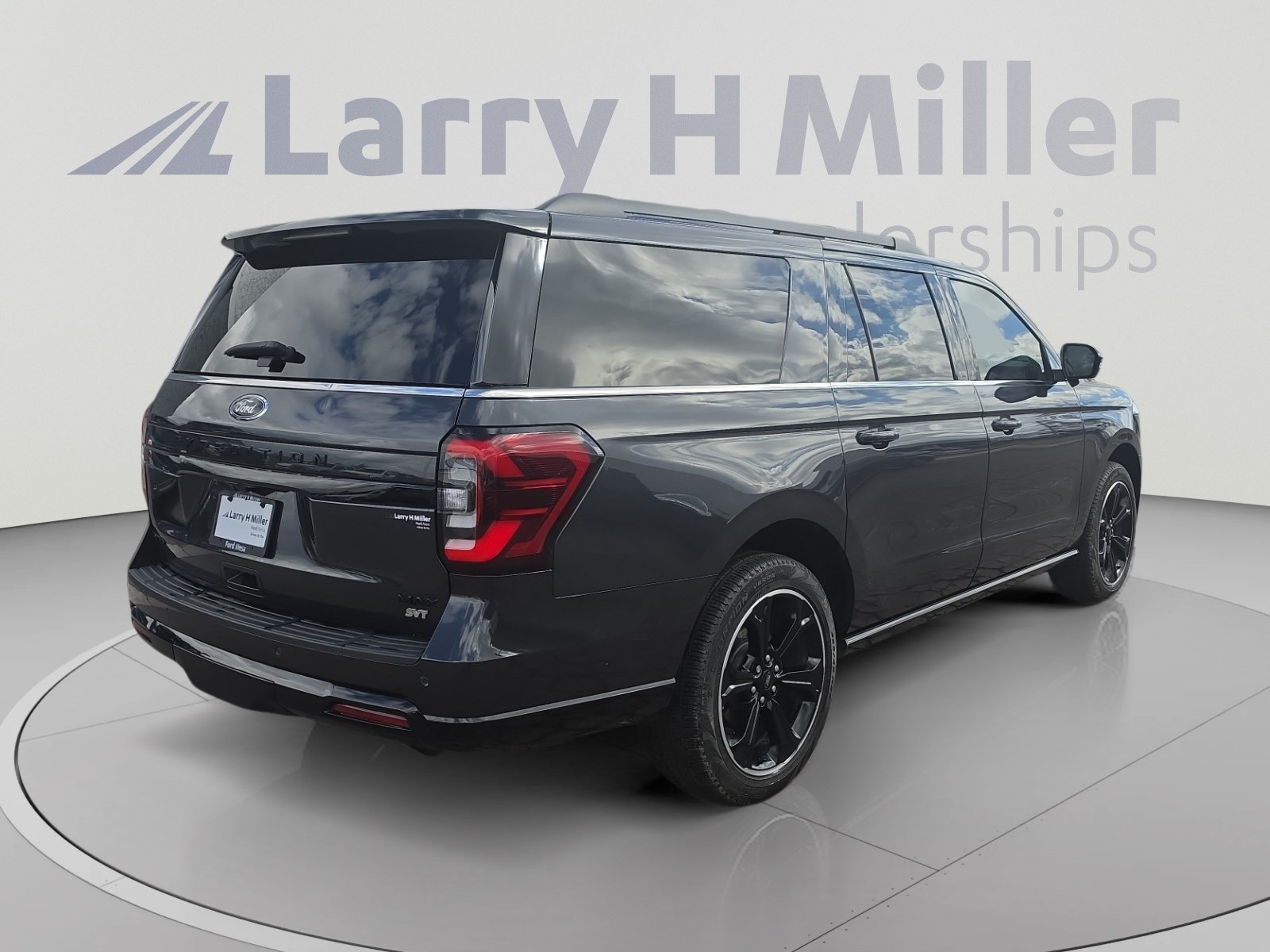 Used 2024 Ford Expedition Max Limited AWD/4WD image 5