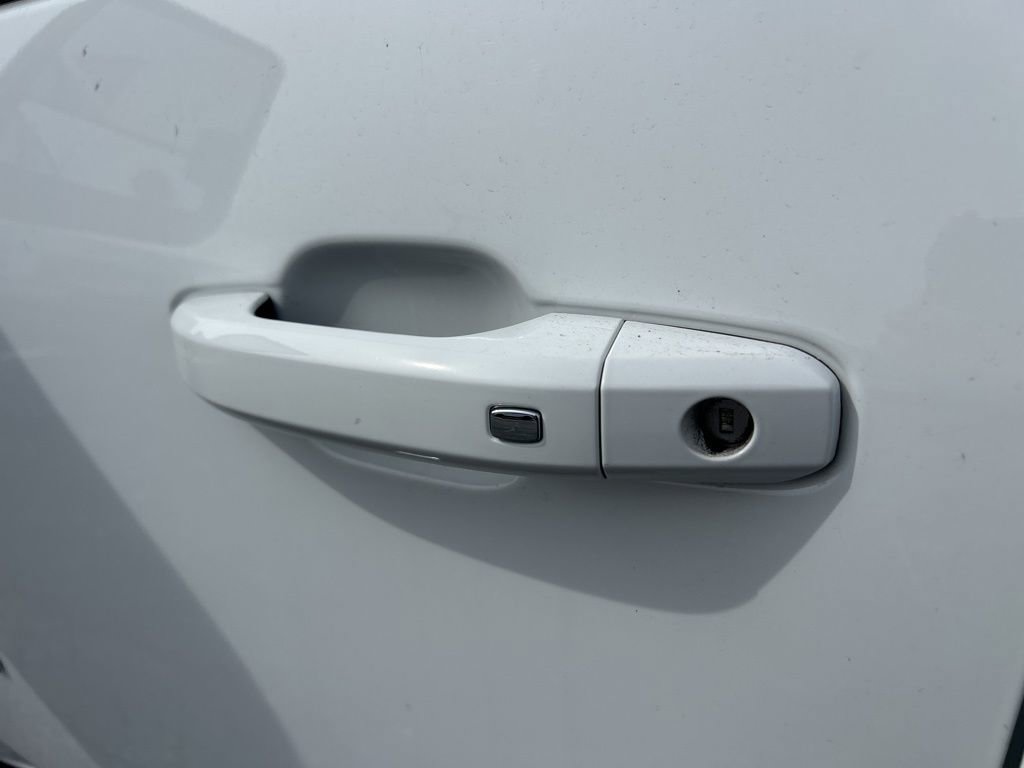 Used 2025 Chevrolet Silverado 2500 LT w/ Convenience Package image 16