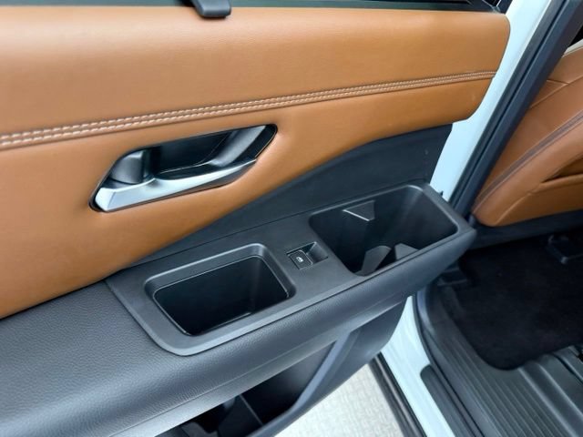 Used 2023 Nissan Pathfinder Platinum AWD/4WD image 22
