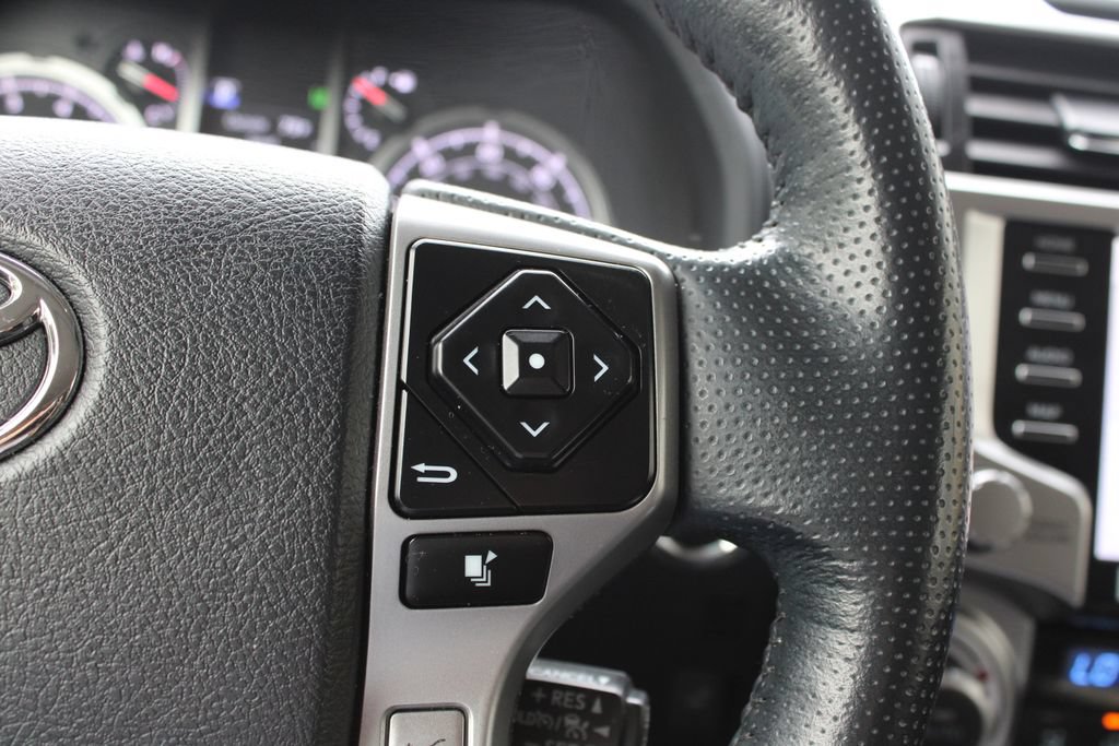 Used 2023 Toyota 4Runner Limited AWD/4WD image 18