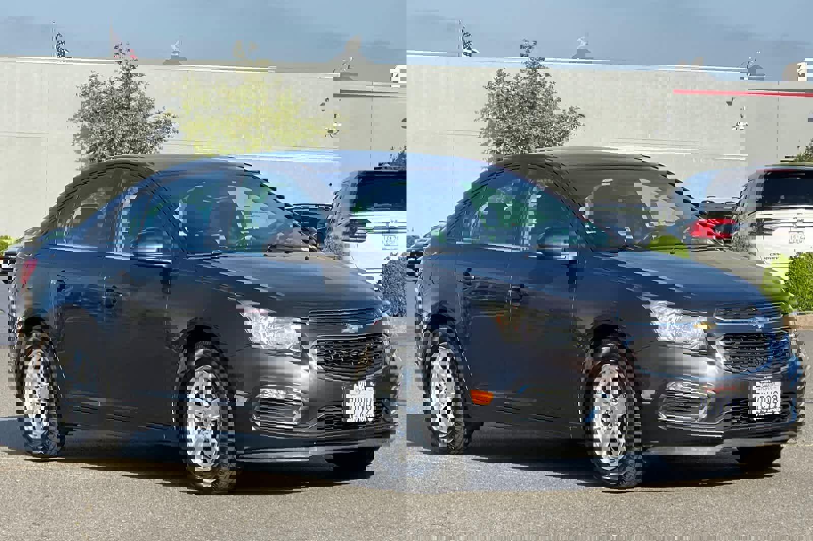 Used 2015 Chevrolet Cruze LT w/ Technology Package image 5