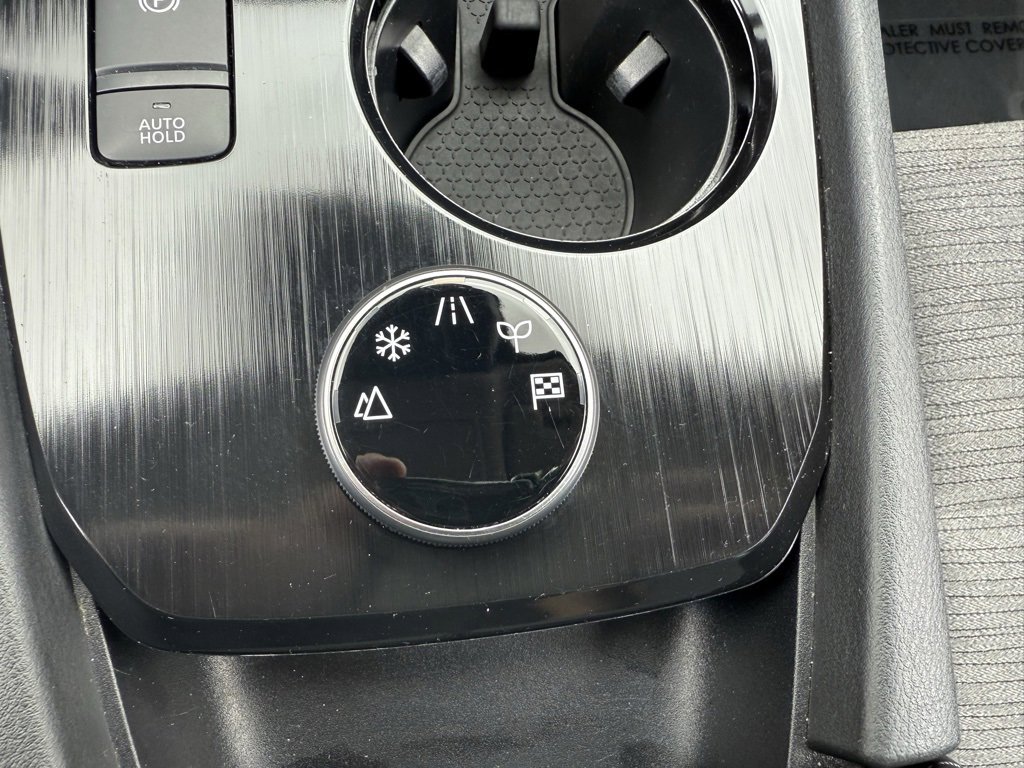 Used 2023 Nissan Rogue SV image 44