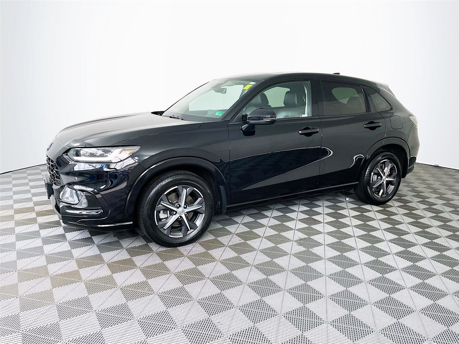 Used 2024 Honda HR-V EX-L image 4