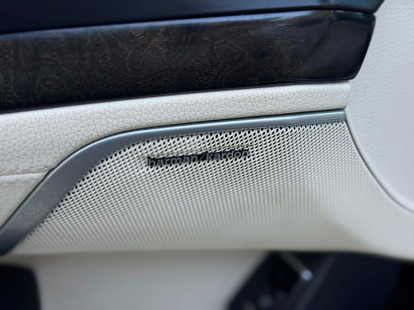 Used 2013 Mercedes-Benz SL 550 w/ Premium Pkg image 21