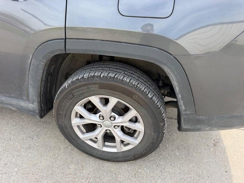 Used 2022 Jeep Grand Cherokee L Limited image 7