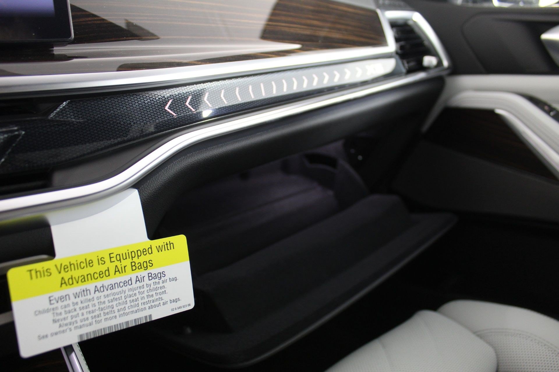 Used 2026 BMW X5 xDrive40i w/ M Sport Package AWD/4WD image 28