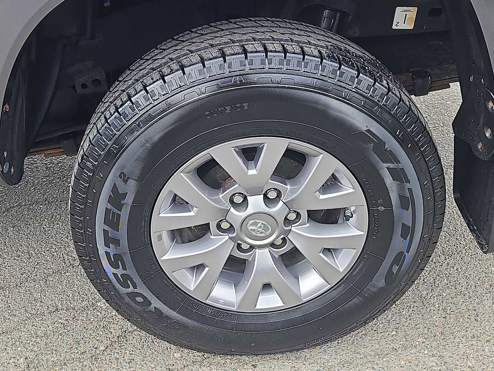 Used 2018 Toyota Tacoma SR5 AWD/4WD image 8