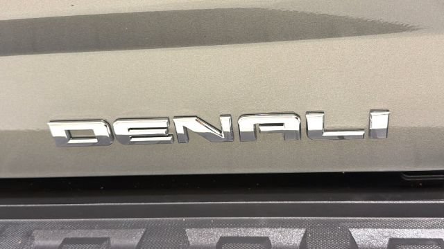 Used 2018 GMC Sierra 1500 Denali w/ Denali Ultimate Package AWD/4WD image 7