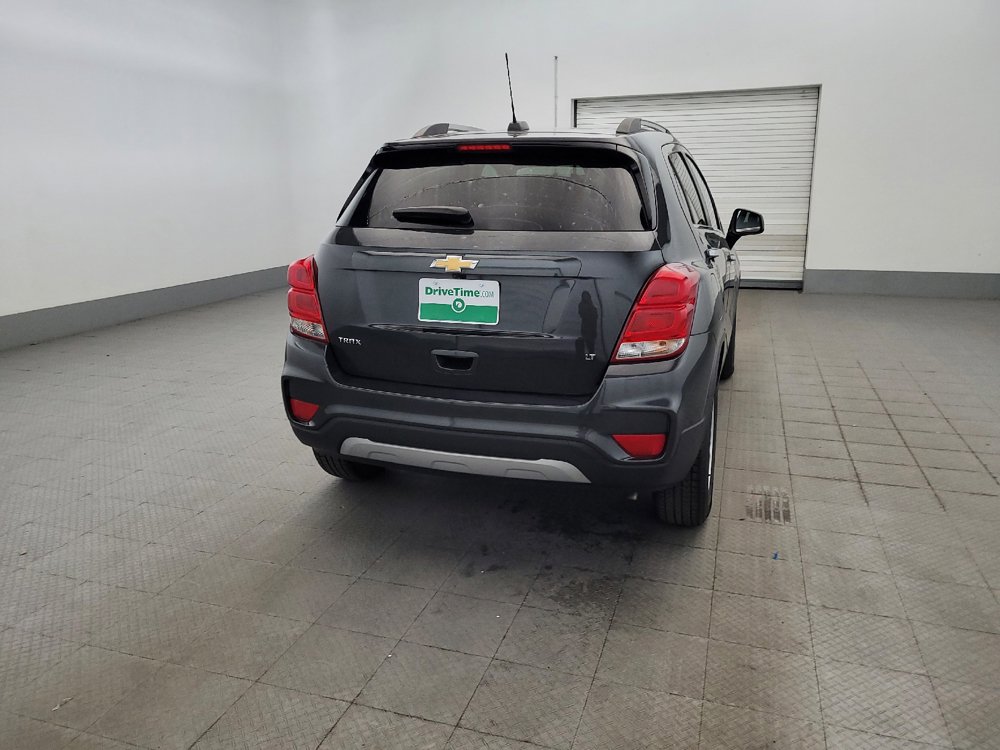 Used 2018 Chevrolet Trax LT w/ LT Convenience Package FWD image 7