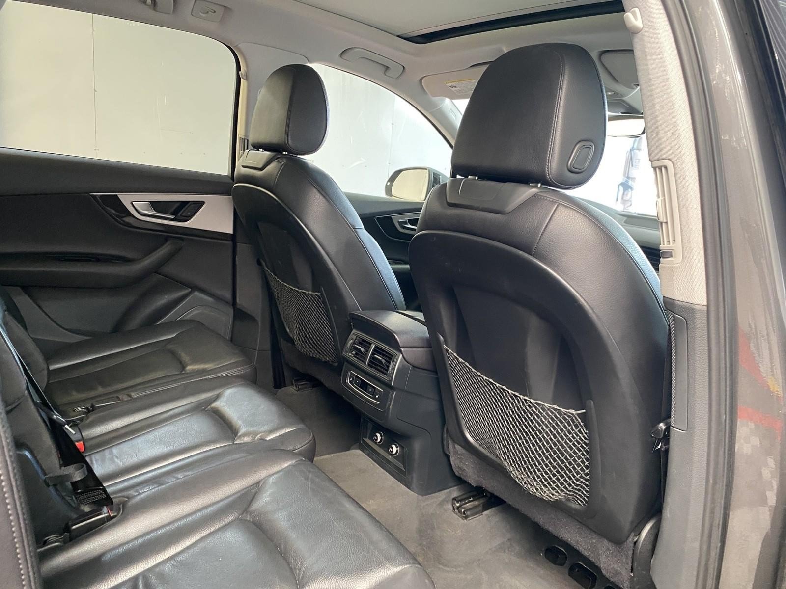Used 2019 Audi Q7 2.0T Premium w/ Cold Weather Package AWD/4WD image 11