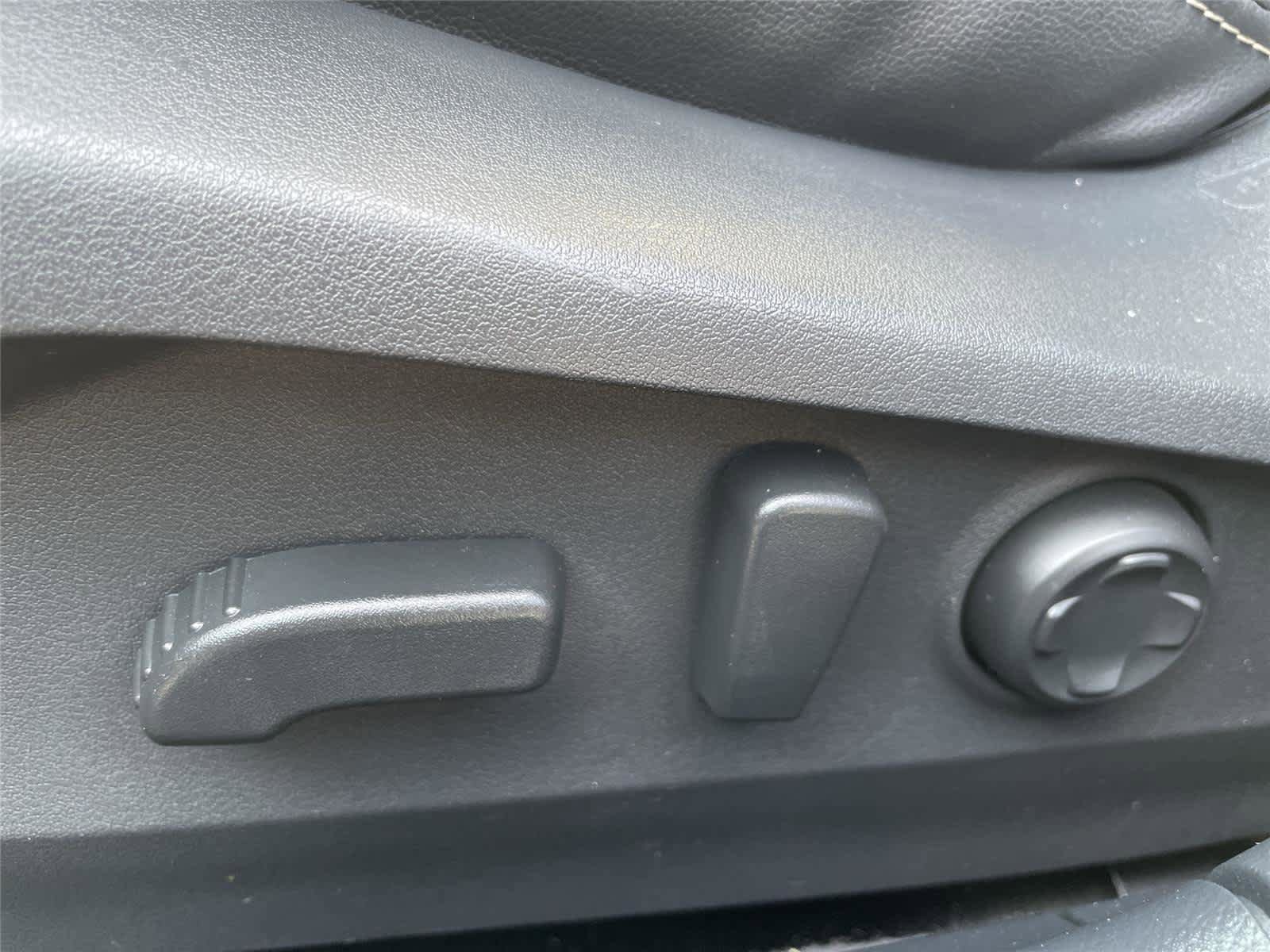 Certified 2023 Subaru Outback Limited image 13