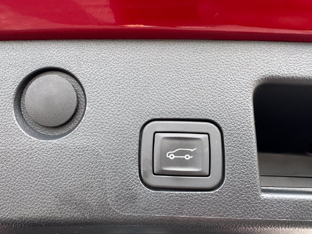 Used 2025 Chevrolet Equinox RS FWD image 13