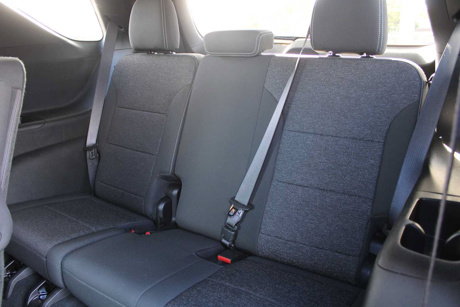 Certified 2025 Chevrolet Traverse LT FWD image 11