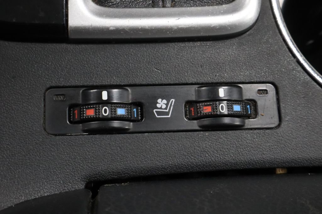 Used 2019 Toyota Highlander Limited AWD/4WD image 33