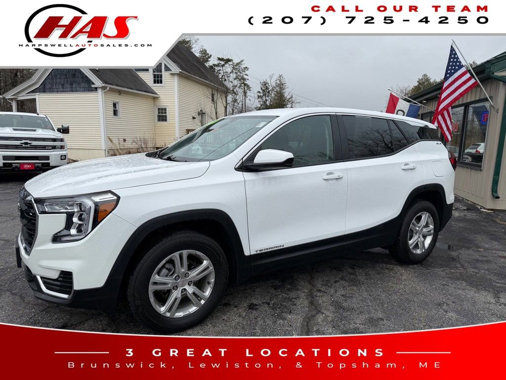 Used 2024 GMC Terrain SLE AWD/4WD image 2