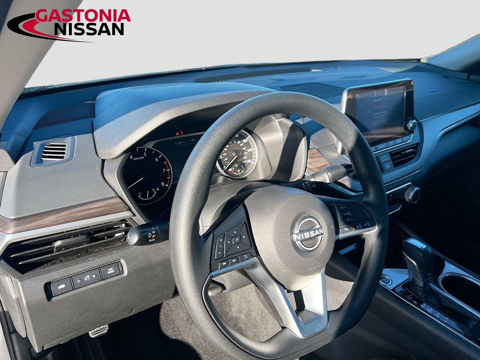 Used 2024 Nissan Altima 2.5 SV image 11