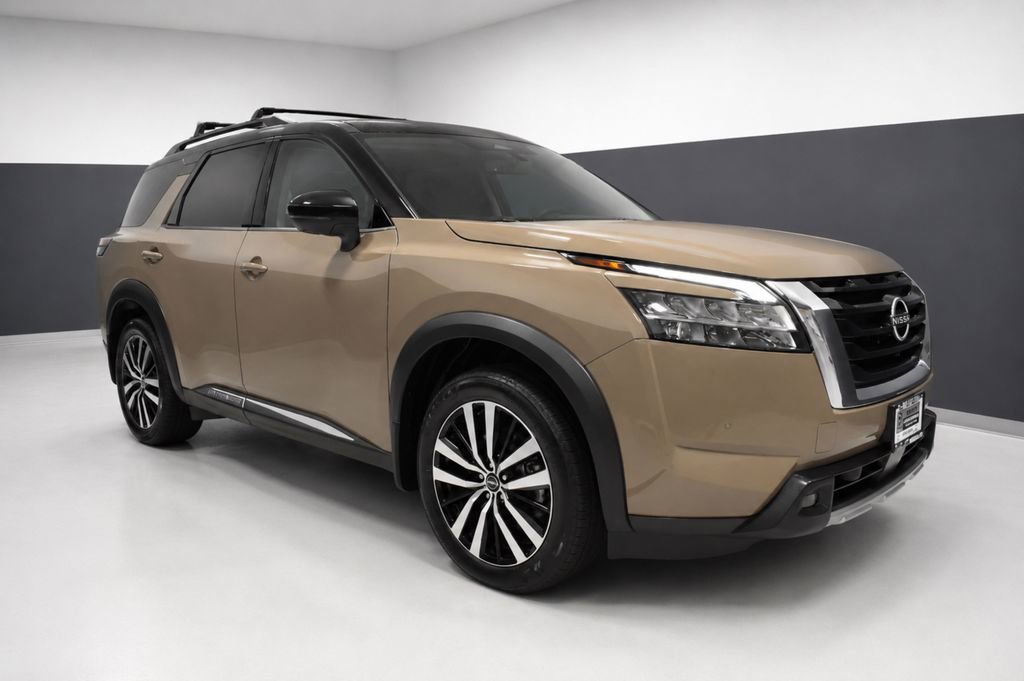 Certified 2023 Nissan Pathfinder Platinum AWD/4WD image 7