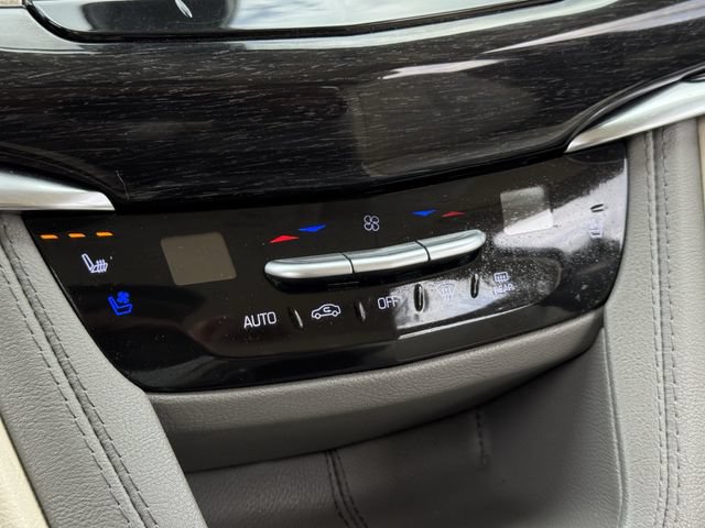 Used 2023 Cadillac XT6 Premium Luxury AWD/4WD image 19