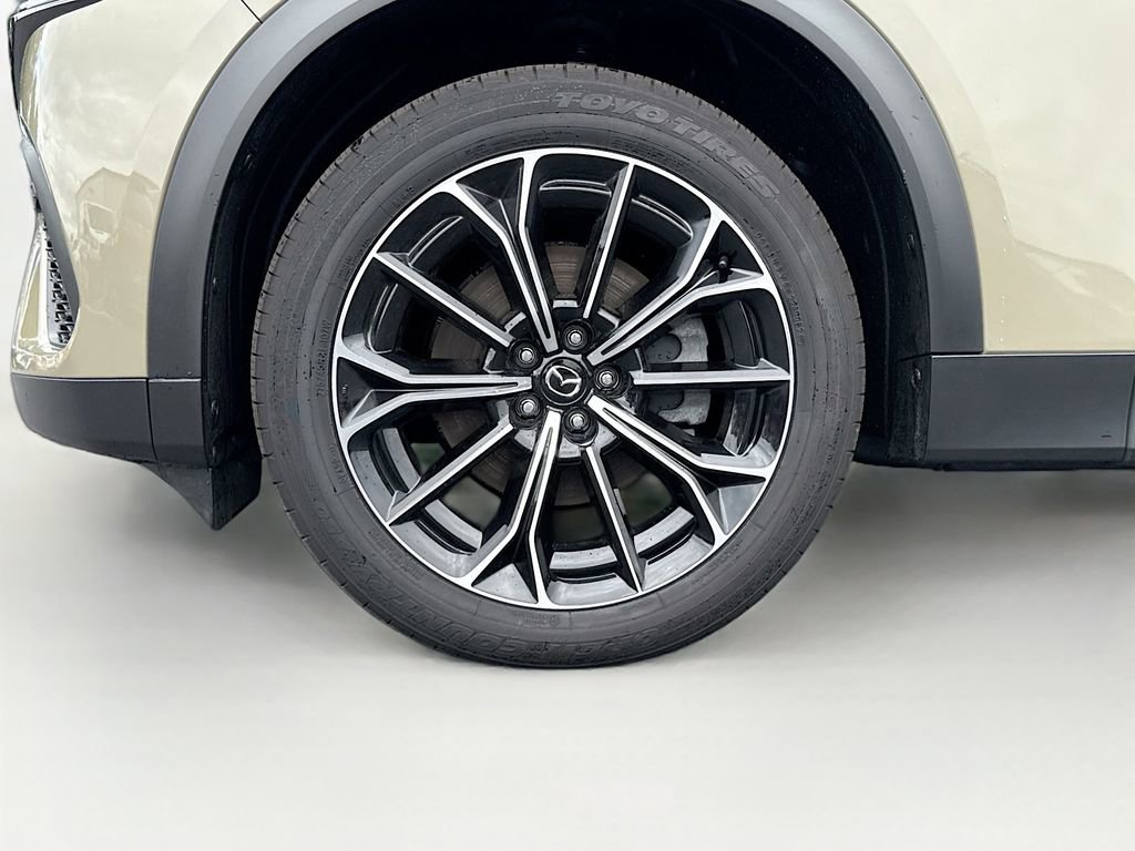 Certified 2025 MAZDA CX-70 Plug-In Hybrid w/ Premium Pkg image 36