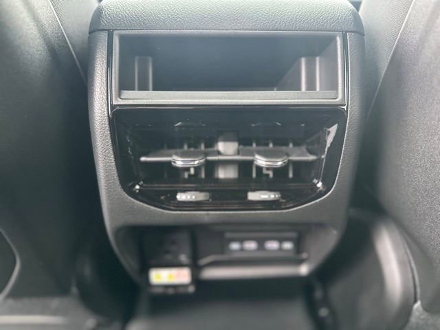 New 2026 Jeep Grand Cherokee Altitude image 30