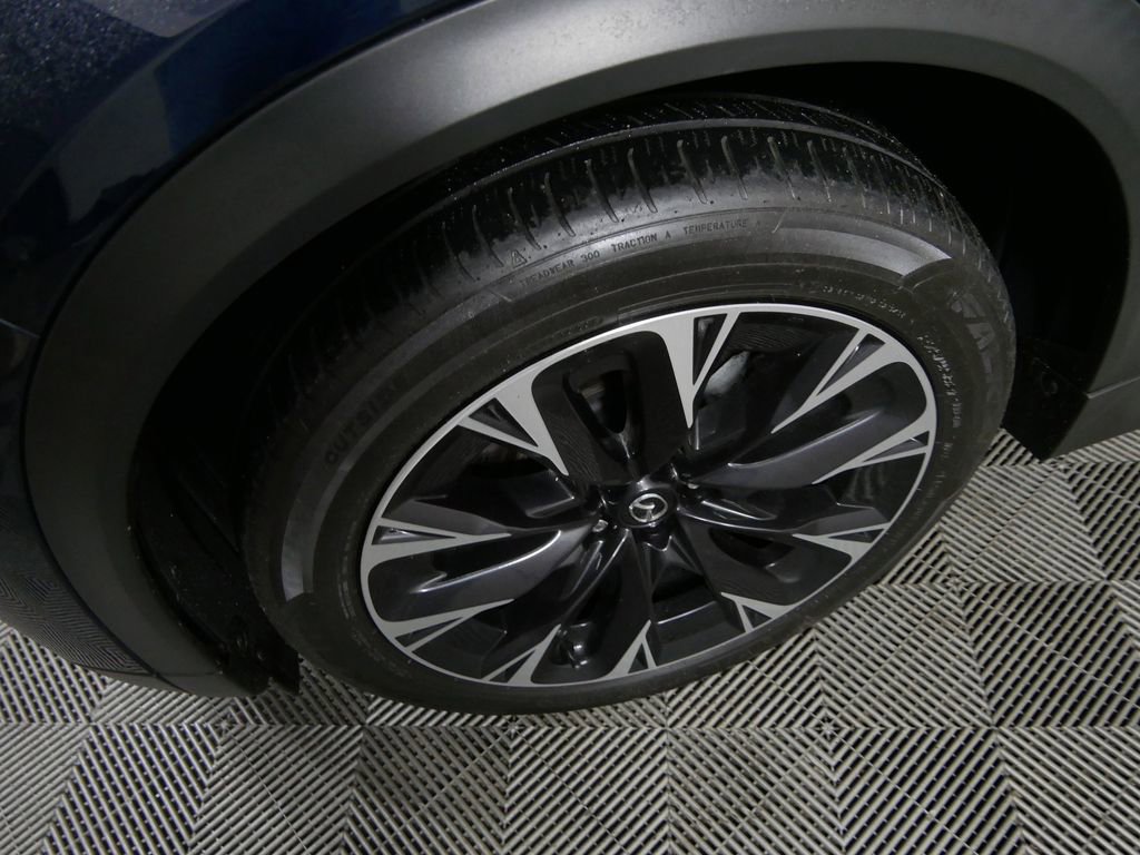 Used 2024 MAZDA CX-90 Plug-In Hybrid w/ Premium Pkg image 11