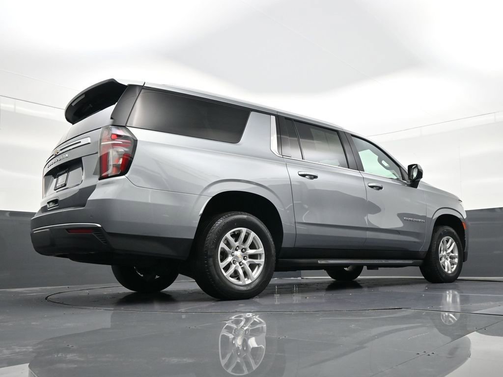 Used 2023 Chevrolet Suburban LS image 28