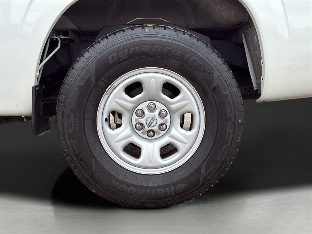 Used 2024 Nissan Frontier S w/ S Utility Package image 40