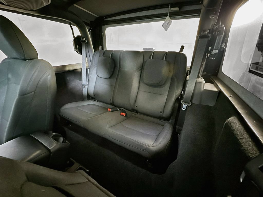 Used 2023 Jeep Wrangler Sport AWD/4WD image 13