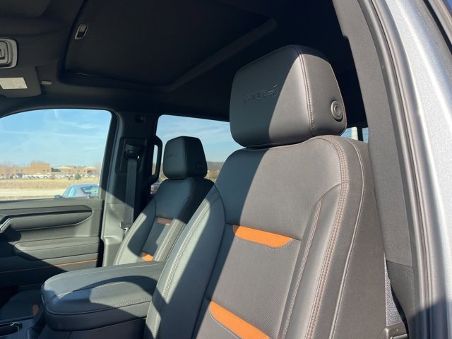 Used 2025 GMC Sierra 1500 AT4 w/ AT4 Premium Package image 11