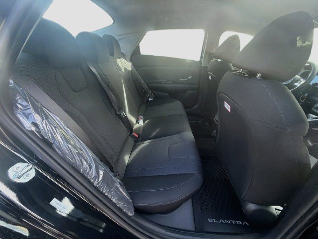 New 2026 Hyundai Elantra SE FWD image 26