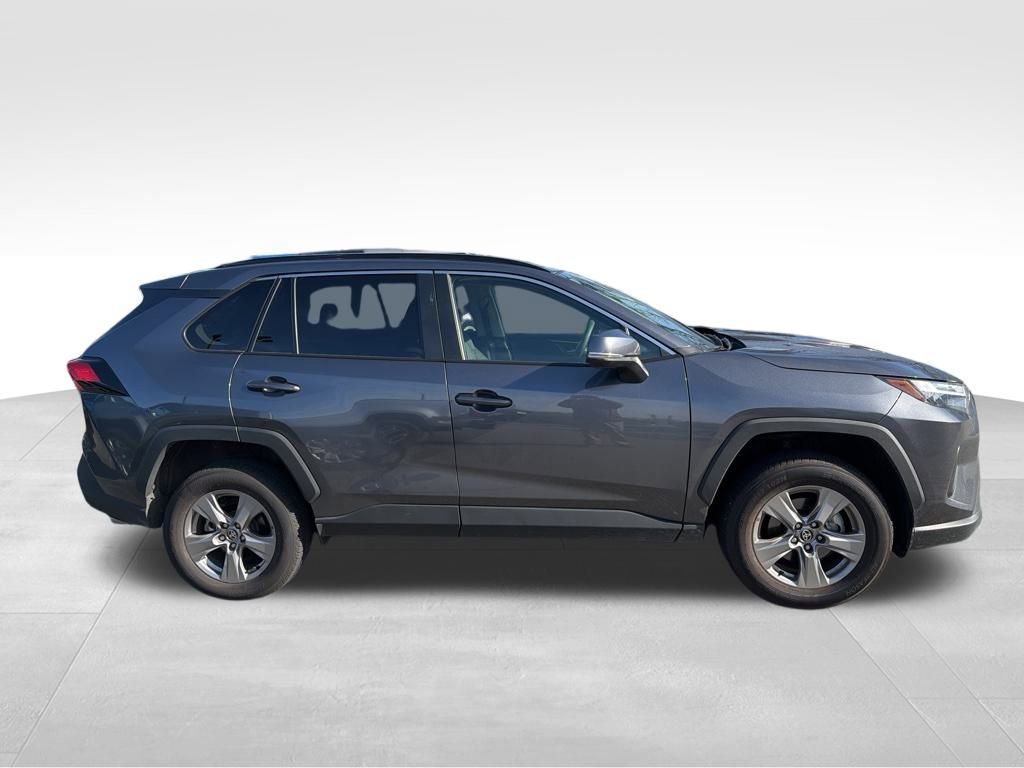 Used 2025 Toyota RAV4 XLE image 5