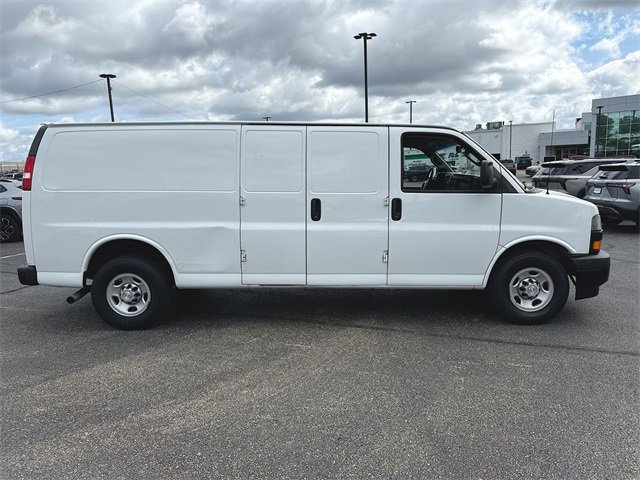Used 2019 Chevrolet Express 3500 Extended w/ Driver Convenience Package image 5