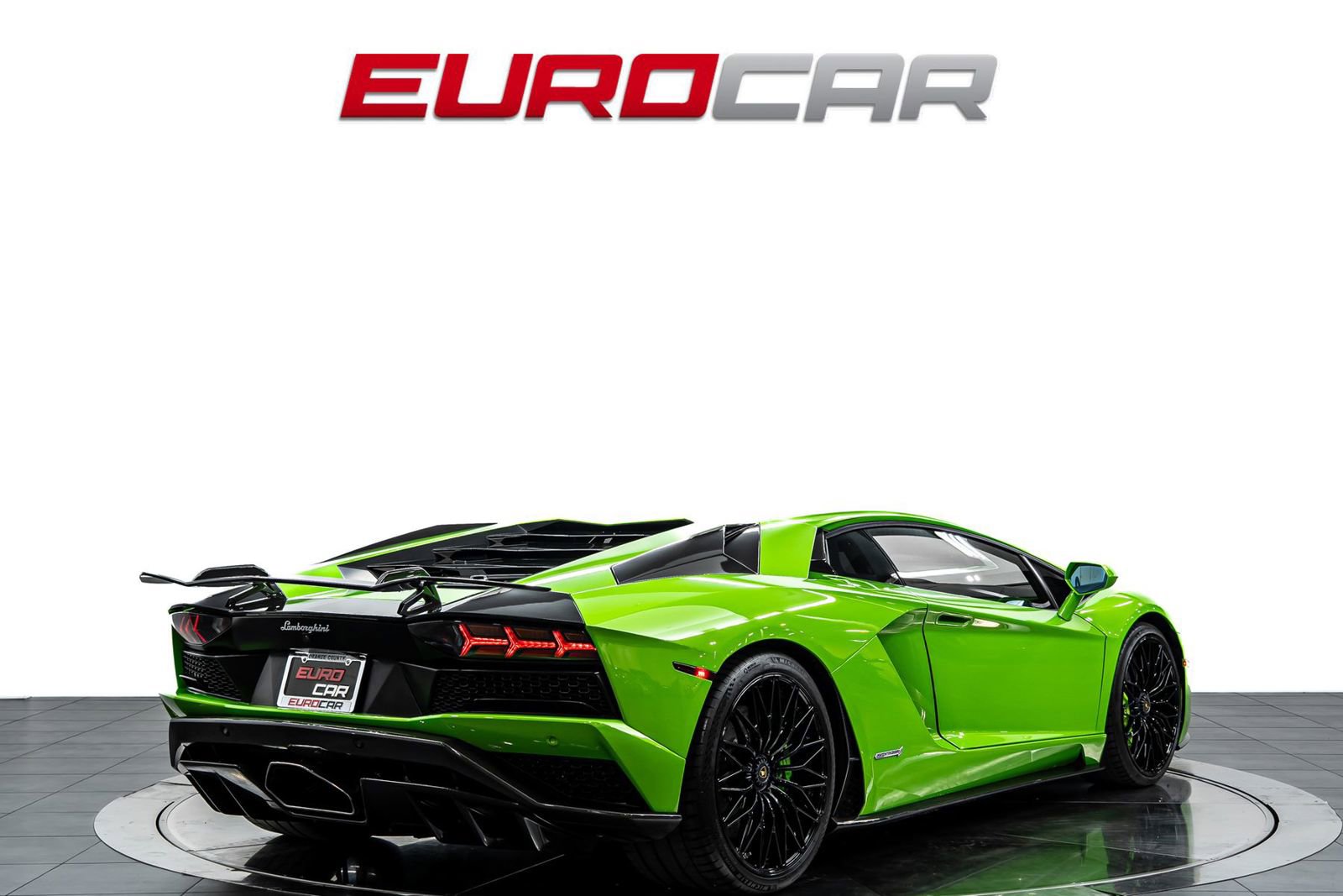 Used 2018 Lamborghini Aventador S image 5