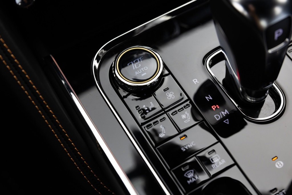 New 2025 Bentley Flying Spur Plug-In Hybrid image 29