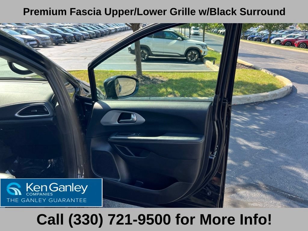Used 2021 Chrysler Pacifica Touring-L w/ S Appearance Package FWD image 53