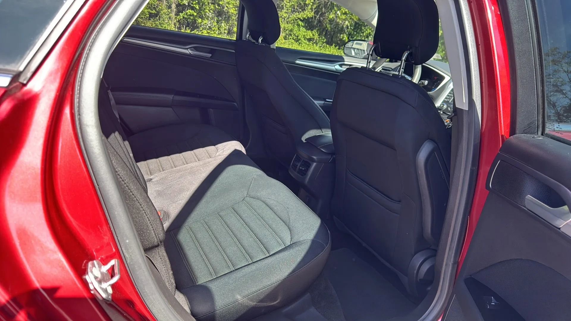 Used 2014 Ford Fusion SE image 7