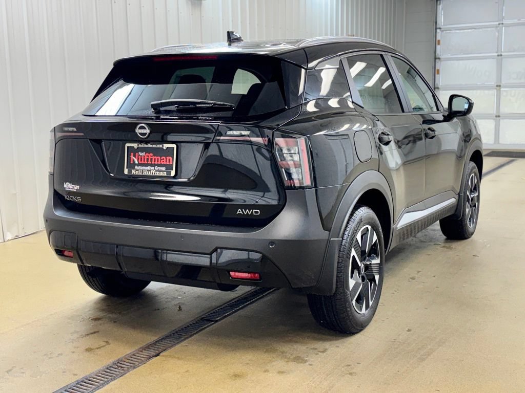 Used 2026 Nissan Kicks SV AWD/4WD image 5